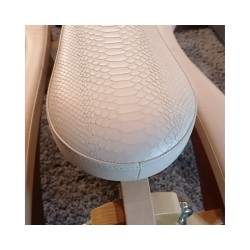 BANC A FESSÉE "LA SAUTERELLE" BLANC