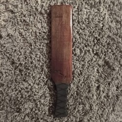 L'ÉLÉGANT STANDARD (PADOUK)