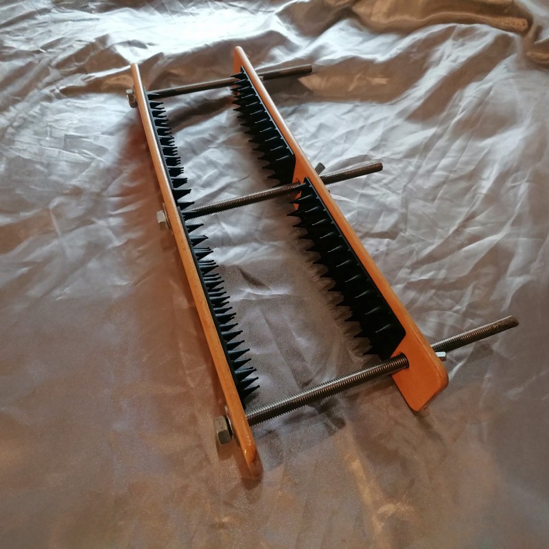 PRESSE À SEINS (VAMPIRE V1)