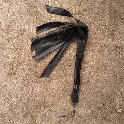 FLOGGER CAOUTCHOUC (NOIR)