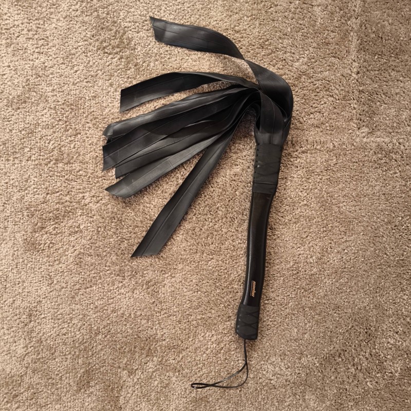 FLOGGER CAOUTCHOUC (NOIR)