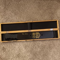 DAME NYMERIA (STANDARD À CLOUS AVEC BOITE DE PRÉSENTATION)