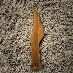 COUTEAU ALIEN (AFRORMORSIA)