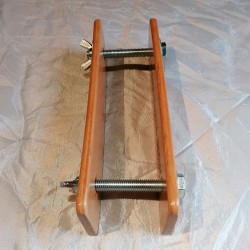 PRESSE À TESTICULES