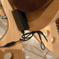 BANC A FESSÉE "LA SAUTERELLE" NOIR