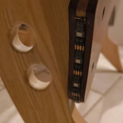 BANC A FESSÉE "LA SAUTERELLE" NOIR