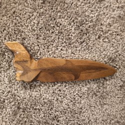 PAIRE LES SHARKS ET LEUR BOITE DE PRÉSENTATION (ACACIA)